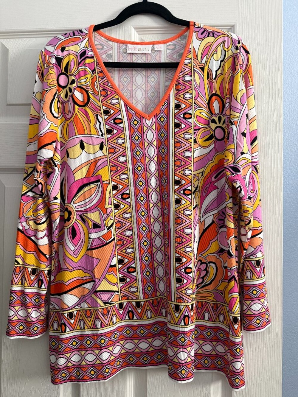Belle by Kim Gravel. Mod Square Border Trim Top